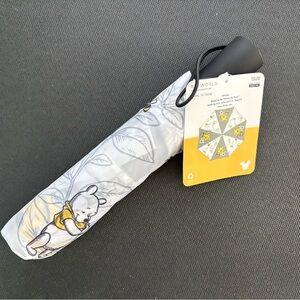 Disney Winnie the Pooh Floral Honey Pot Bee Prints Compact Umbrella w. Sleeve